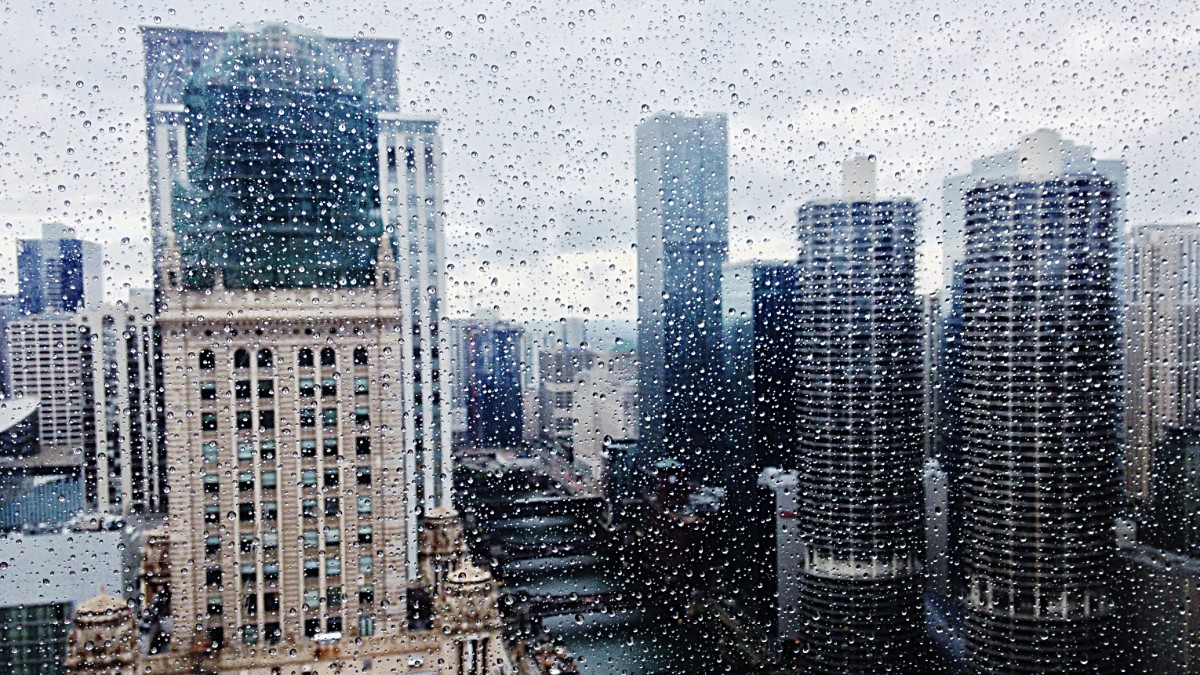 Get Ready Chicago! Scattered Severe Storms & High Humidity Are Coming - e8pqfqd