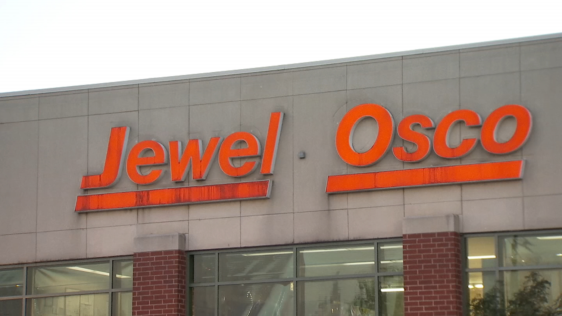 Jewel-Osco Looking to Hire Thousands as Grocers Work to Keep Up With 