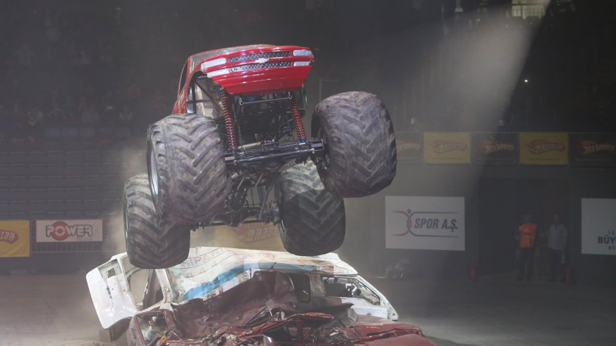 Things to do in Chicago this weekend: Monster Jam, Chicago Polar Plunge and more