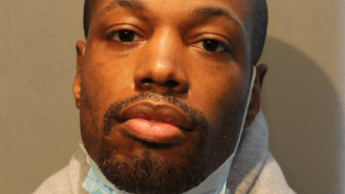 Man Punches Nurse on CTA Bus After Saying, ‘Did You Just Cough on Me