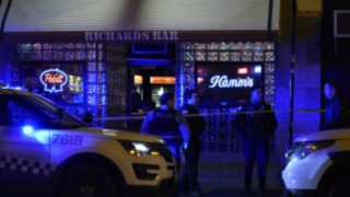 Police investigate after a man was killed in a stabbing Feb. 21, 2020, near Richard’s Bar, 401 N. Milwaukee Ave. in West Town. | Carly Behm