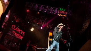 Toby_Keith_Cricket-36