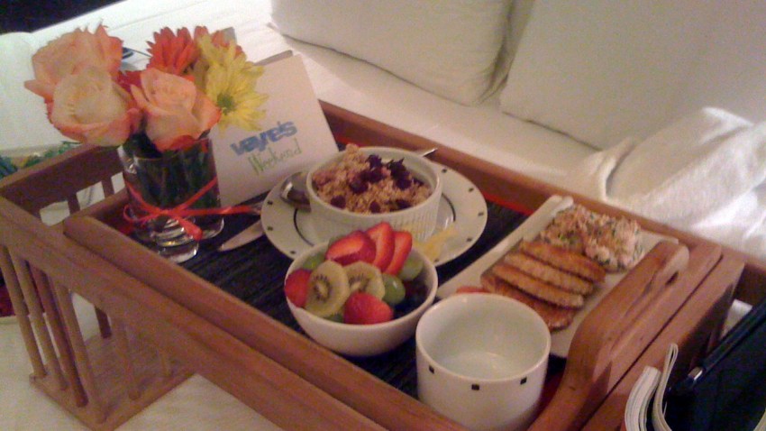 WWBreakfastInBedHilton