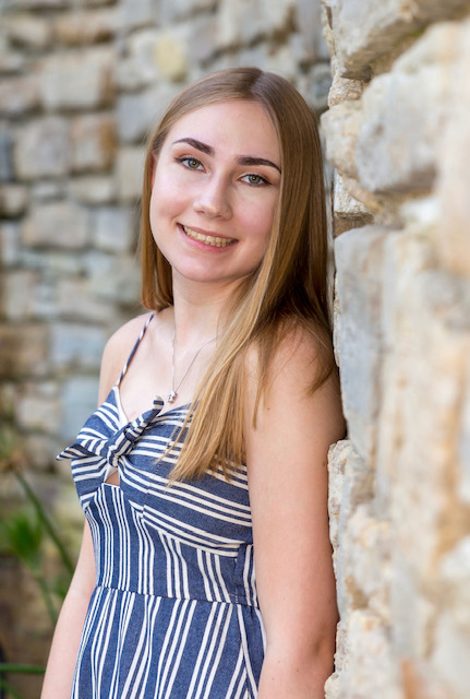 Ashlynn Deane<br>St. Charles East High School <br>Attending Southern Illinois University Edwardsville for Nursing