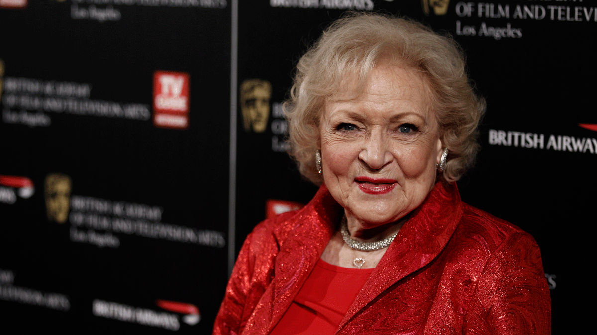 Beloved 'Golden Girl' Betty White Dies at Age 99 – NBC Chicago - Vimarsana News