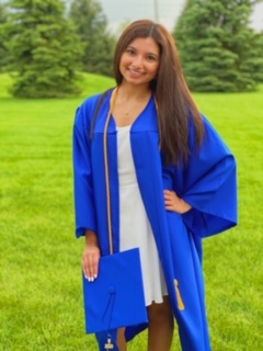 Riana Surati<br />
Lake Zurich High School