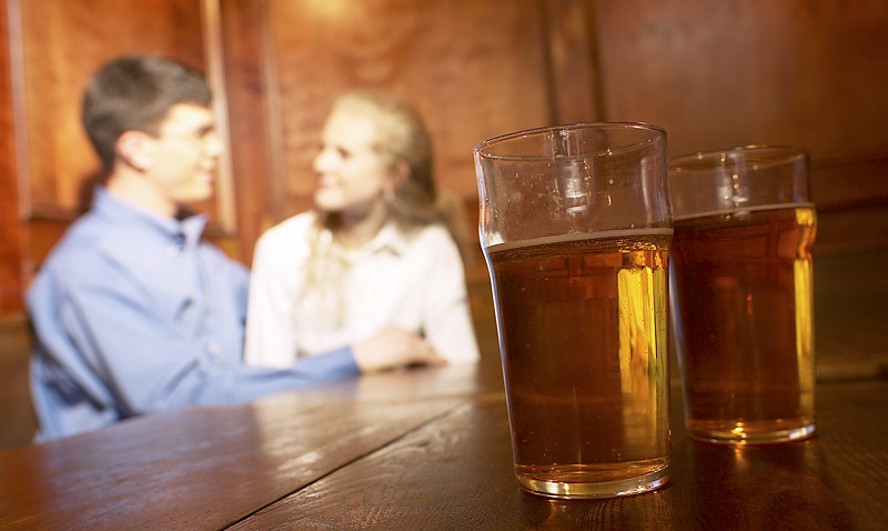 beertastingcouple