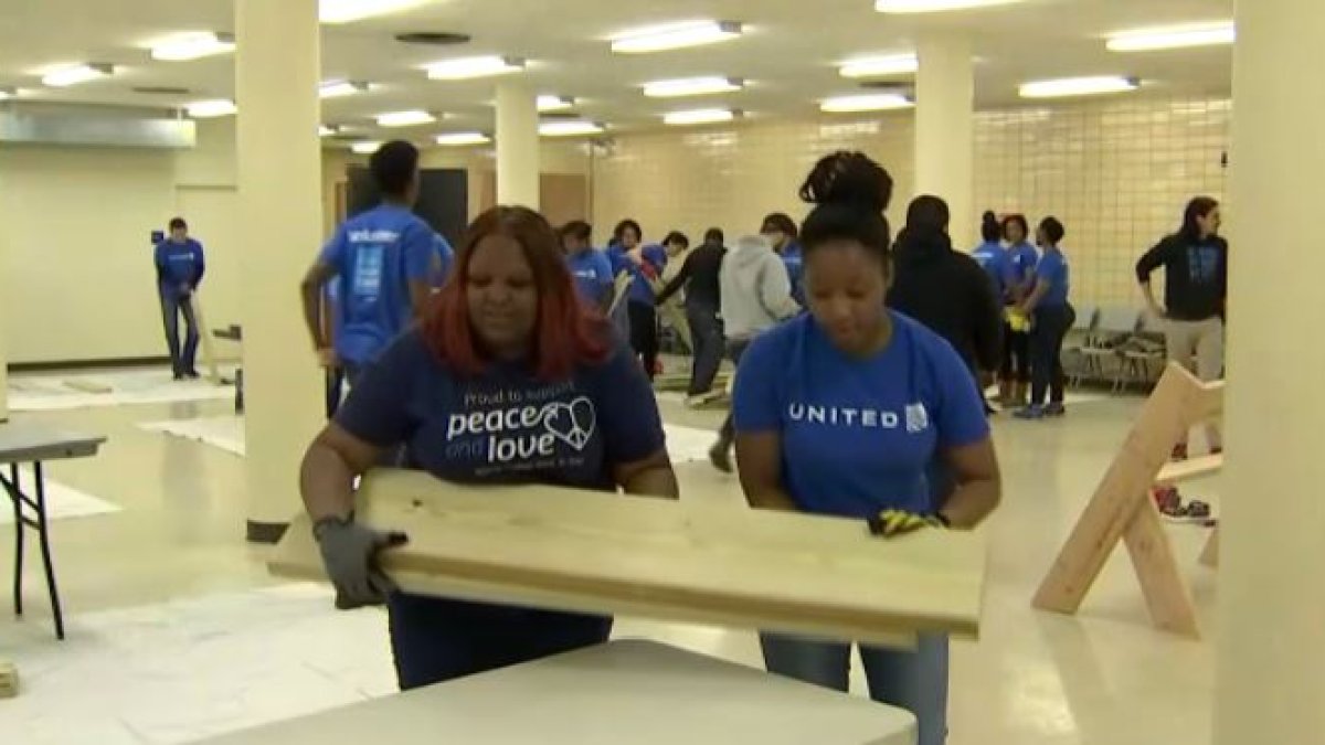 Chicagoans Restore Benches to Beautify Parks During Black History Month