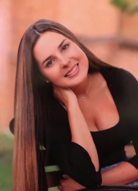 Rosie O’Grady, Hinsdale Central High School <br>Attending University of Illinois – Champaign for Nursing