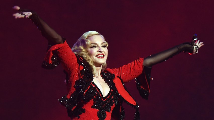 caida-madonna-premios-brit-awards-londres-inglaterra-2