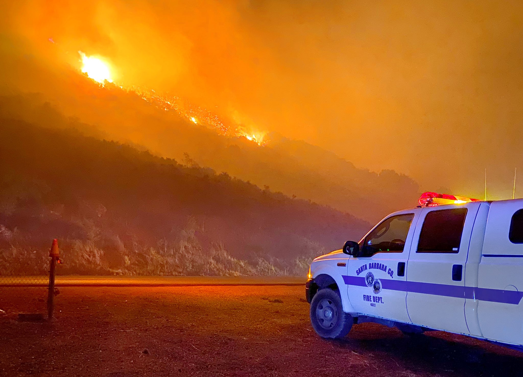 Photos: ‘Cave Fire’ Forces Evacuations In Santa Barbara County – NBC ...