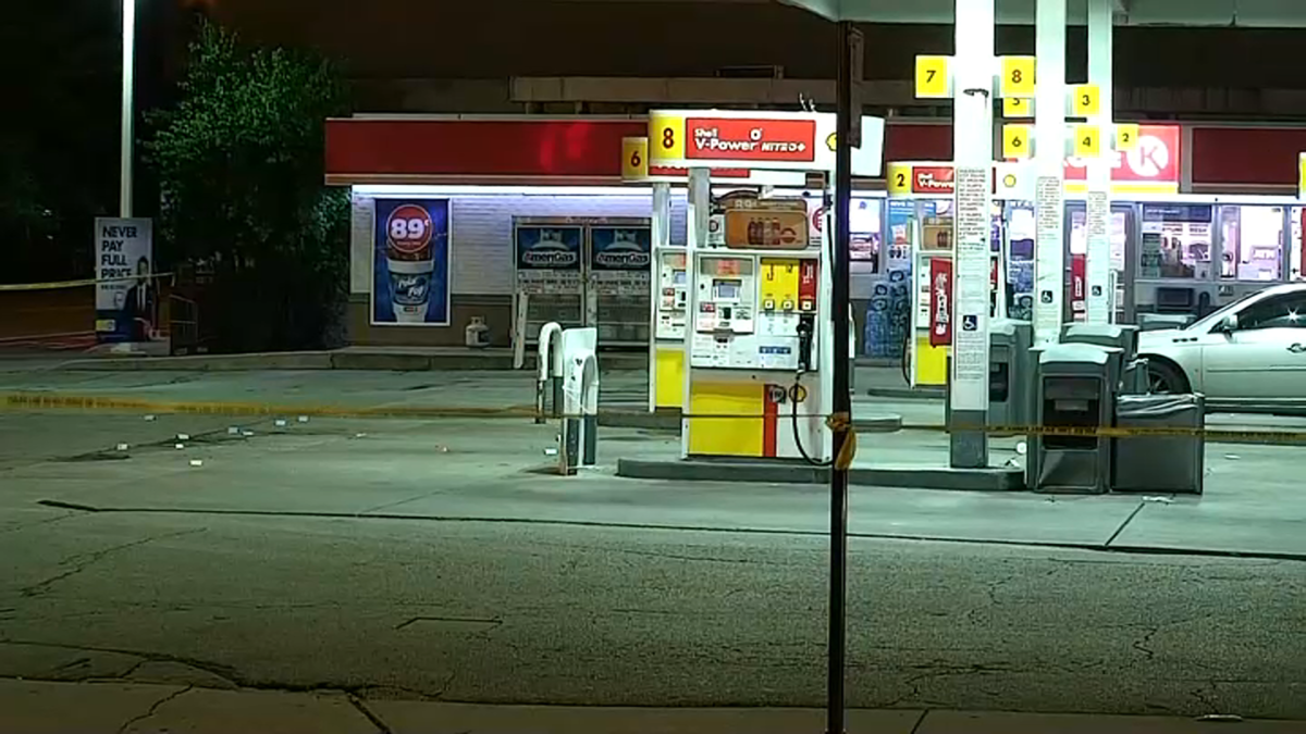 4 Shot While Sitting in Vehicle at Gas Station on Chicago’s Near North