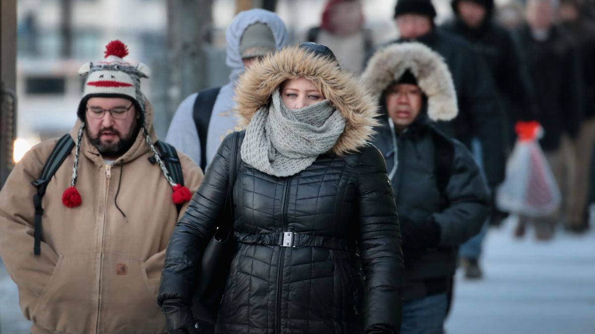 How to avoid &lsquo;winter dehydration as brutal cold lingers in Chicago area