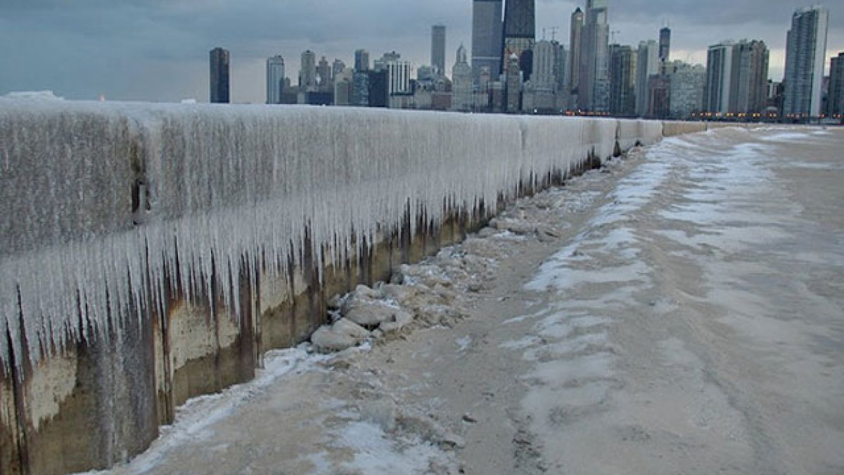 Chicago weather 2 rounds of snow, cold wind chill values in the