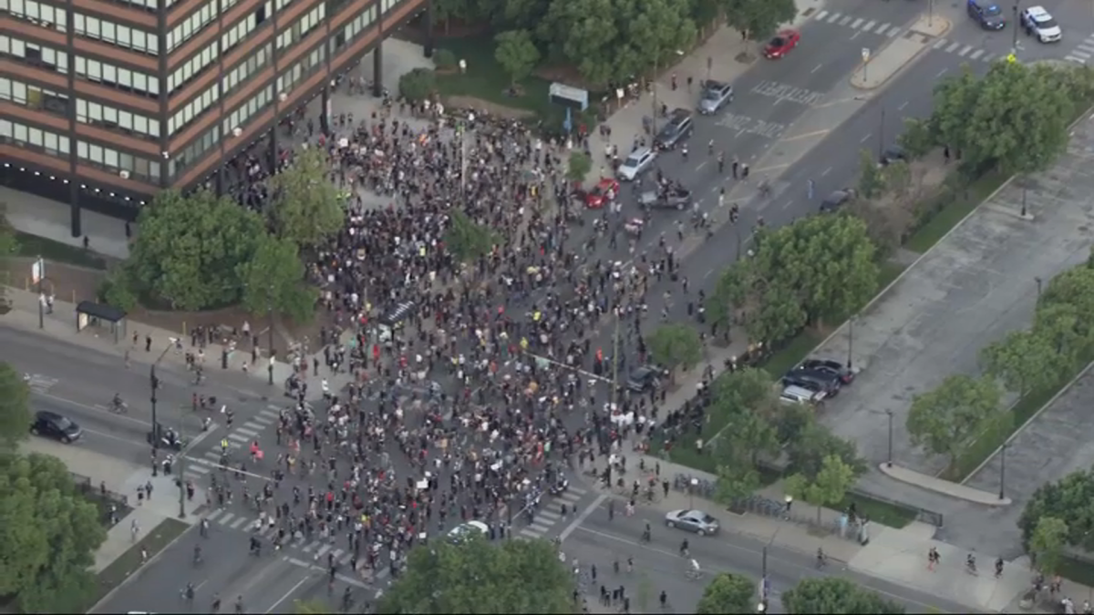 Chicago Protests Street Closures in Effect, Thousands March Through