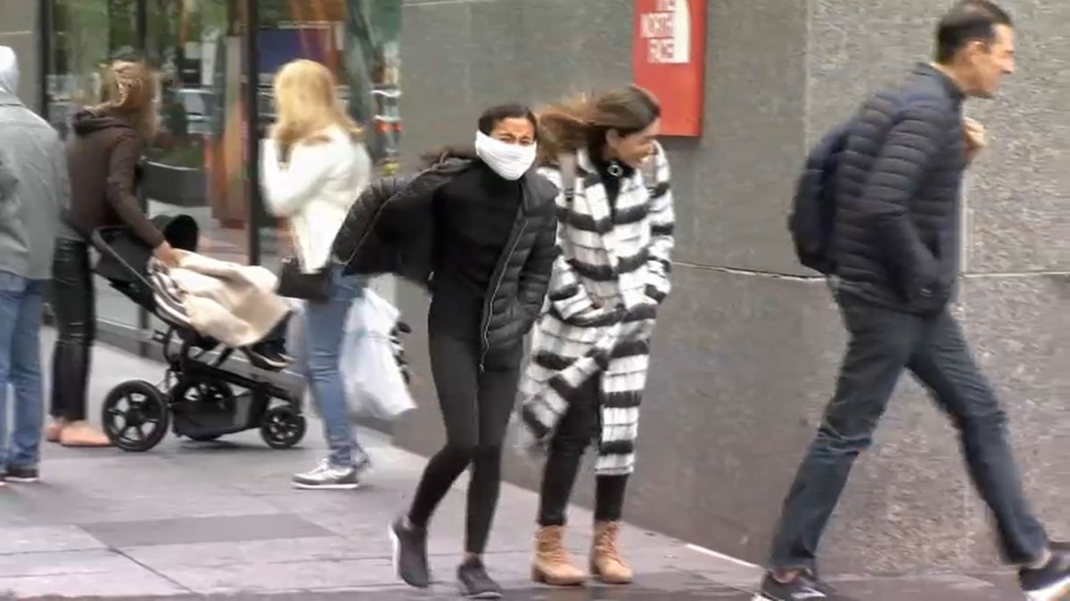 Mild temperatures expected ahead of chance of snow showers Monday