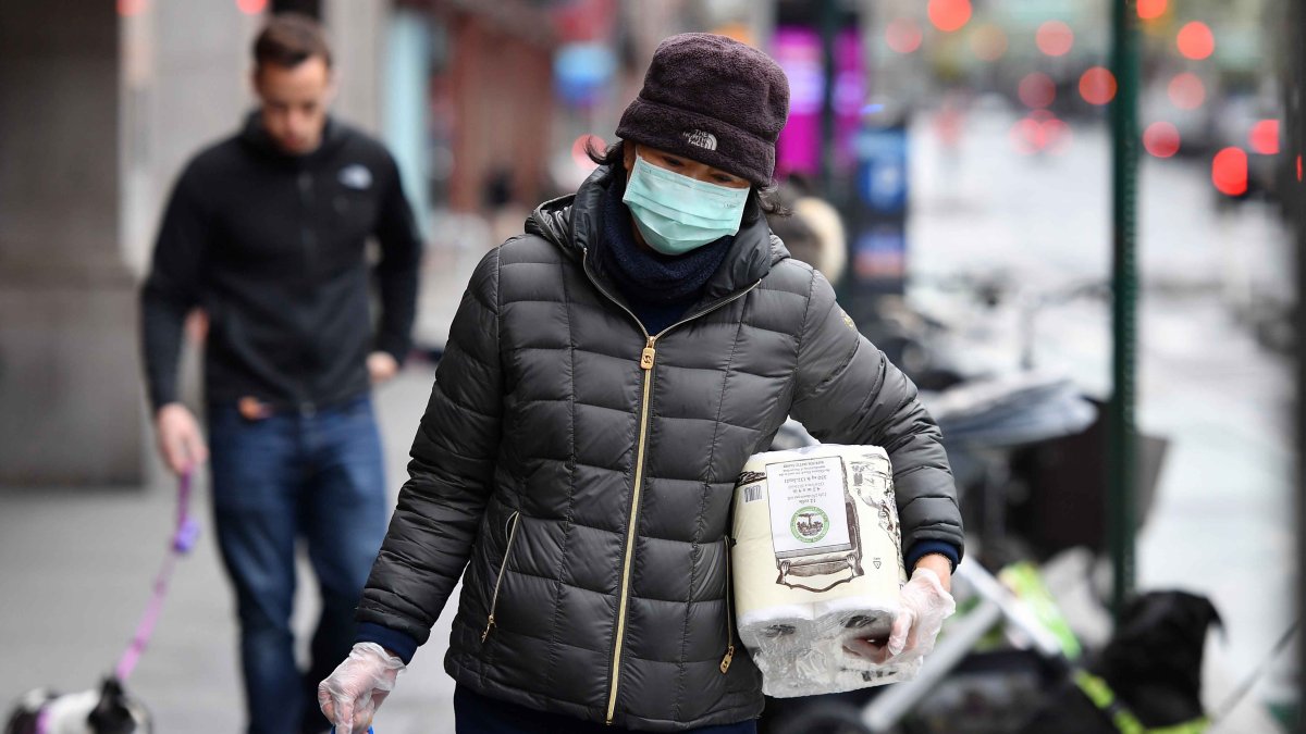 Illinois Coronavirus Updates: Chicago's COVID Risk at 'Medium' Heading Into Holiday Weekend – NBC Chicago - Vimarsana News