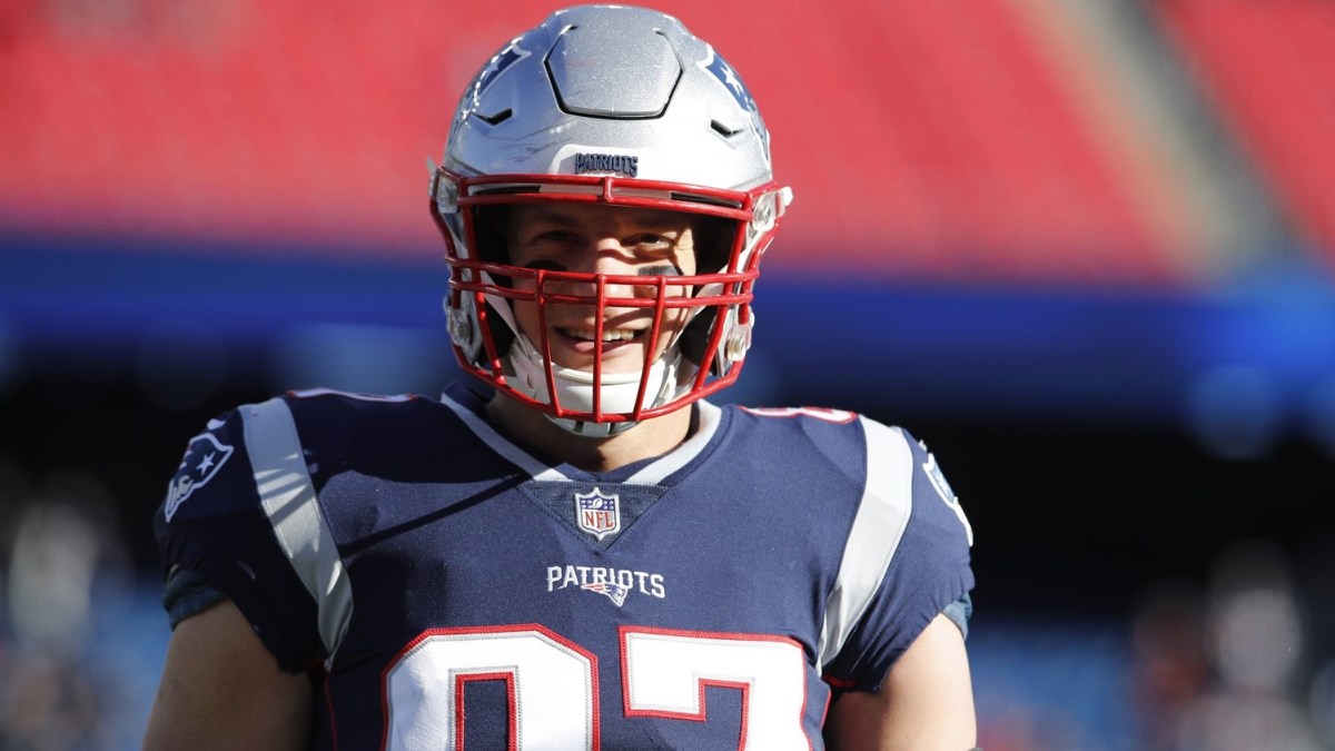 New England Patriots Trading Rob Gronkowski to Tampa Bay ...