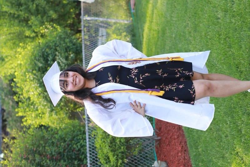 Citlali Tovar<br />
Morton West High School achieving Suma Cum Laude all 4 years
