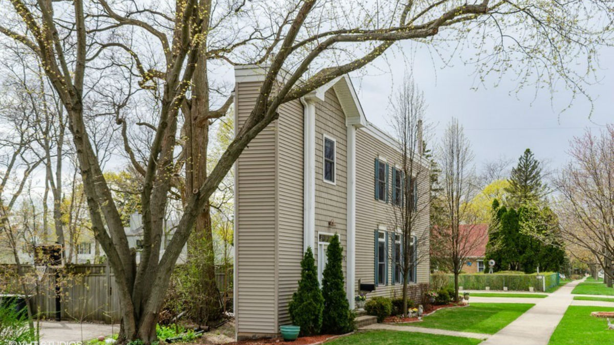 See Inside Deerfield Pie House On Market For 270K NBC Chicago