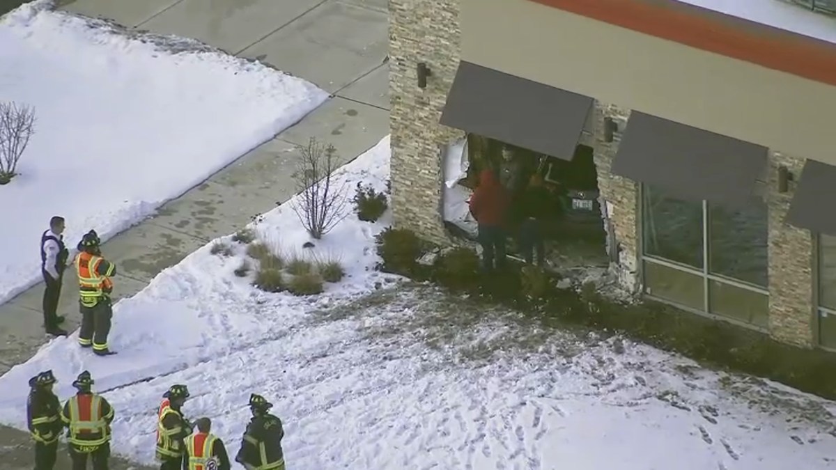 SUV Crashes Into Suburban Orland Park Dunkin’ Donuts NBC Chicago