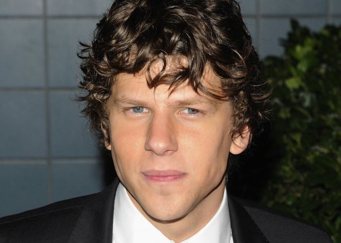 Jesse Eisenberg Bumps Into The Real Mark Zuckerberg On Snl Nbc