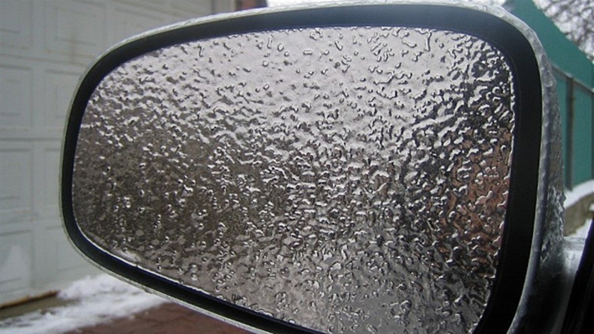 Timeline: Work week to begin with freezing rain, light snow