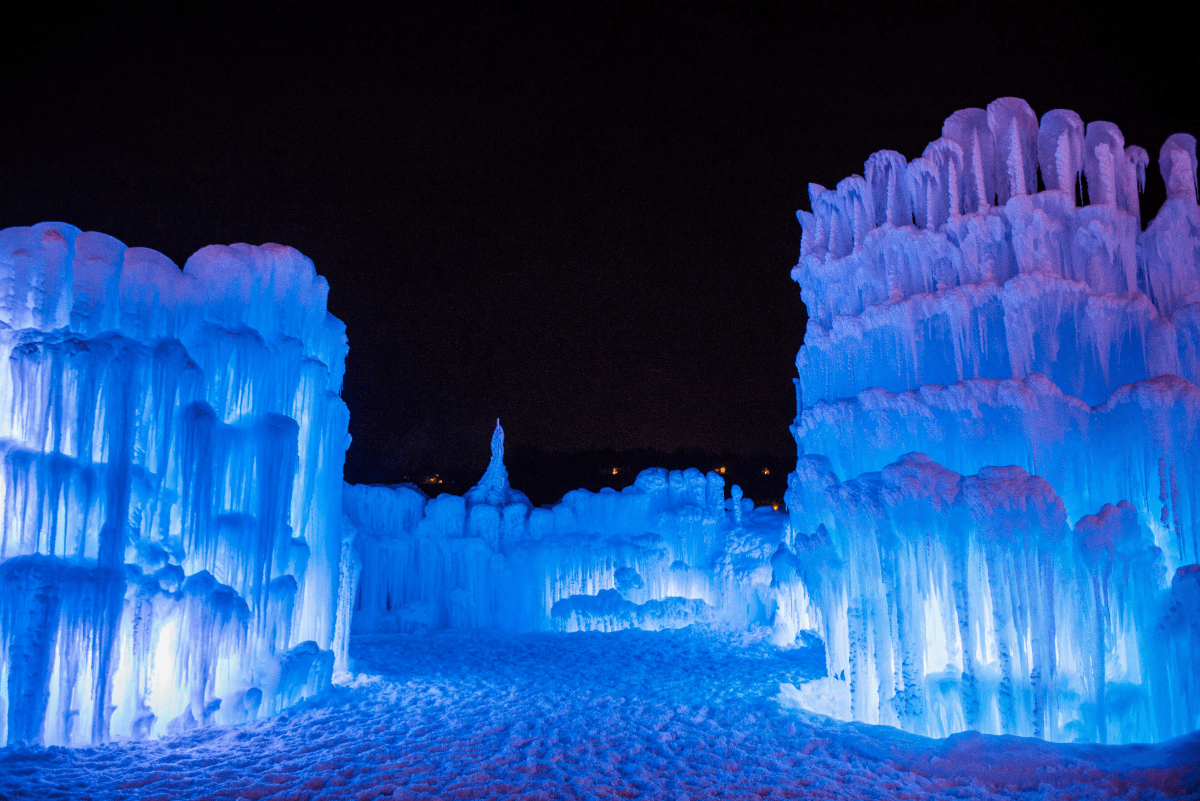 Ice Castles at Lake Geneva Set to Return as Early as This Month NBC