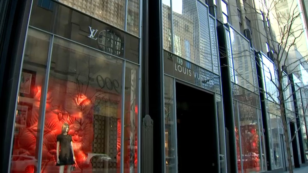 Louis Vuitton Store Robbery Chicago Fire