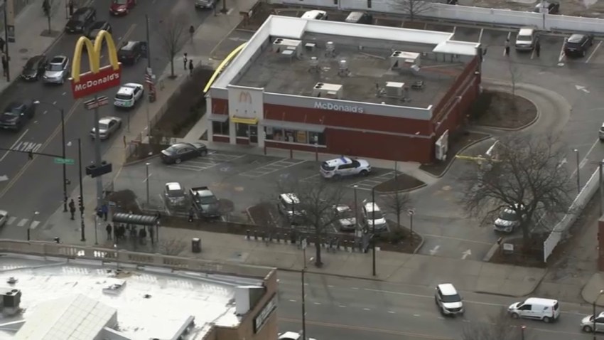 Man 27 Fatally Shot In South Side Mcdonald S Restaurant Nbc