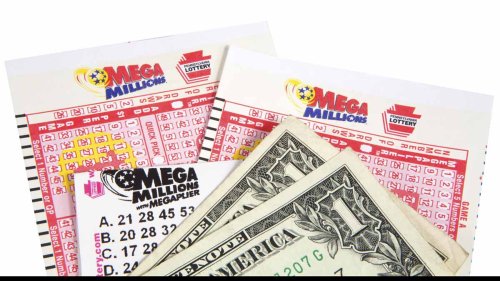 Illinois' $1.3B Mega Millions Winner Has 15 Days Left to Make a Decision. Here's What's at Stake