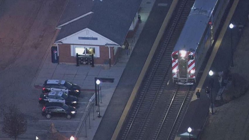 metra-cary-2