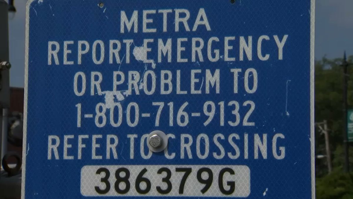 1 Dead After Metra Train Strikes Vehicle in Arlington Heights – NBC Chicago