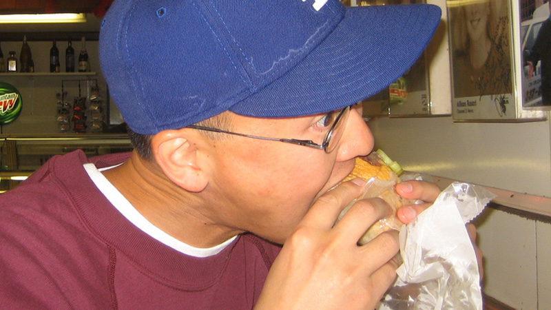 mr_beef_eating