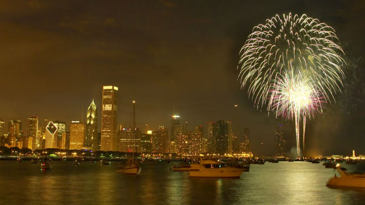 New Year’s Eve Fireworks: Chicago to Host 1.5-Mile Display, City’s