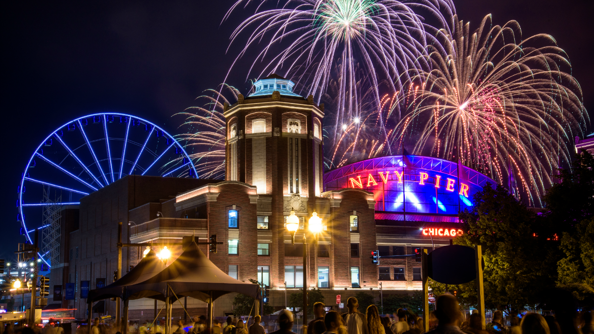 New Year's Eve fireworks set for Chicago's riverfront, Navy Pier
