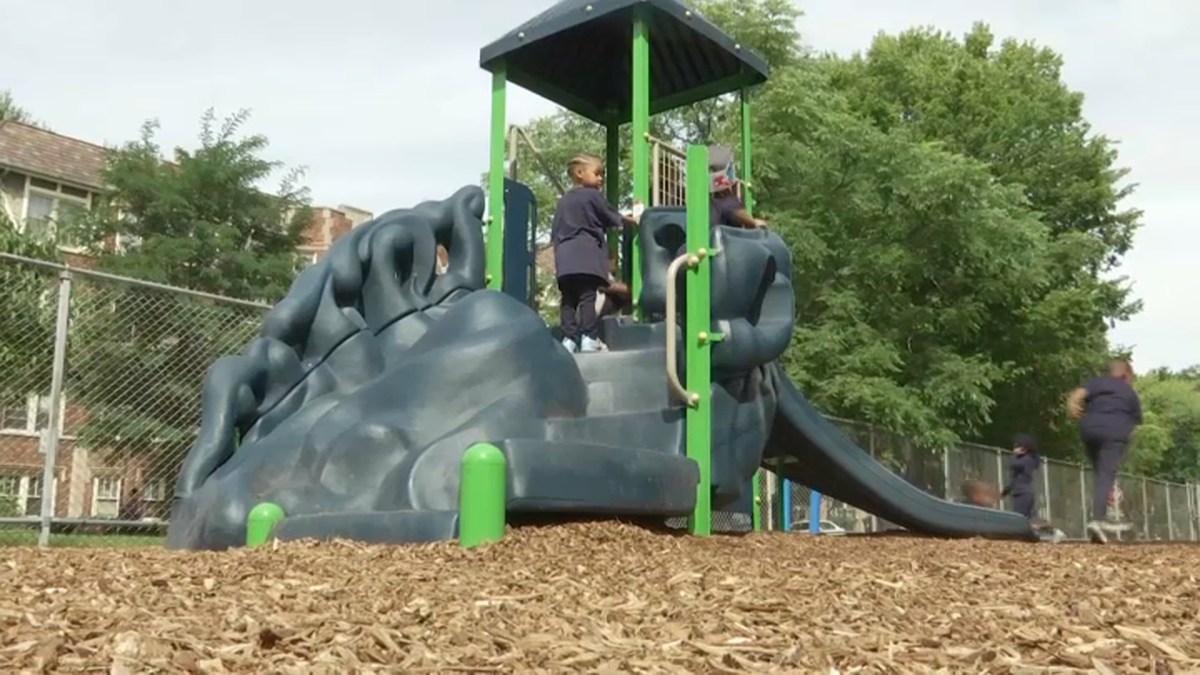 Oak Park School Receives New Playground – NBC Chicago