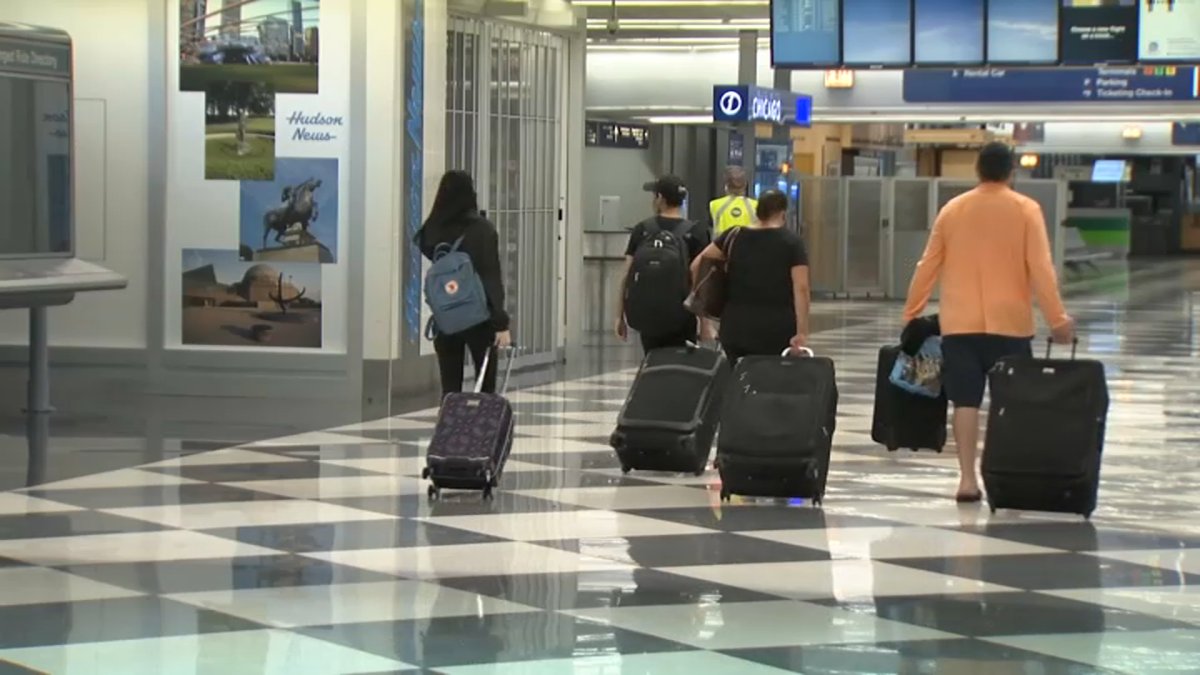 Man Arrested After Claiming to Have Bomb in Bag at O'Hare, Chicago Police Say - Vimarsana News
