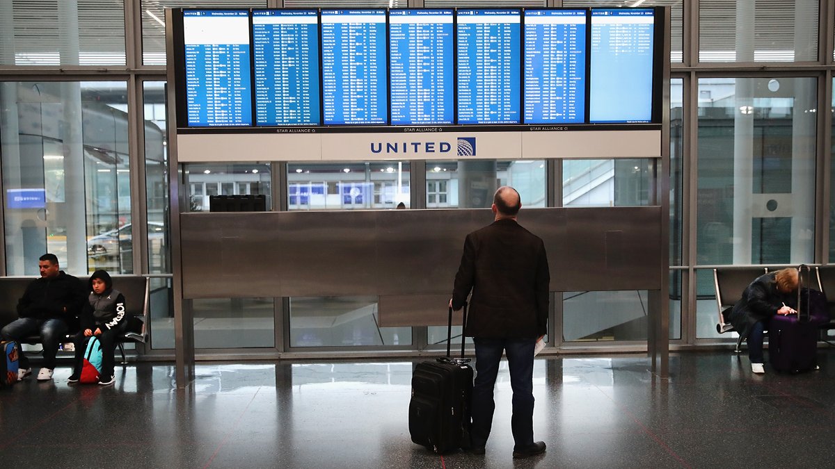 Ground stop issued for O'Hare airport amid thunderstorms