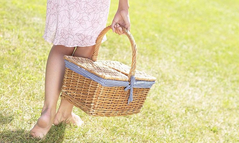 picnicbasket_barefoot