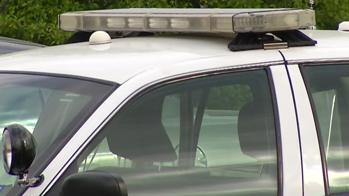 Suburban mayor warns community after woman tied-up, robbed while unloading groceries