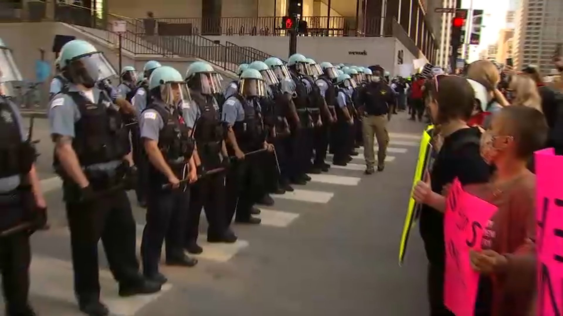 Chicago Riots 2025 Images References :