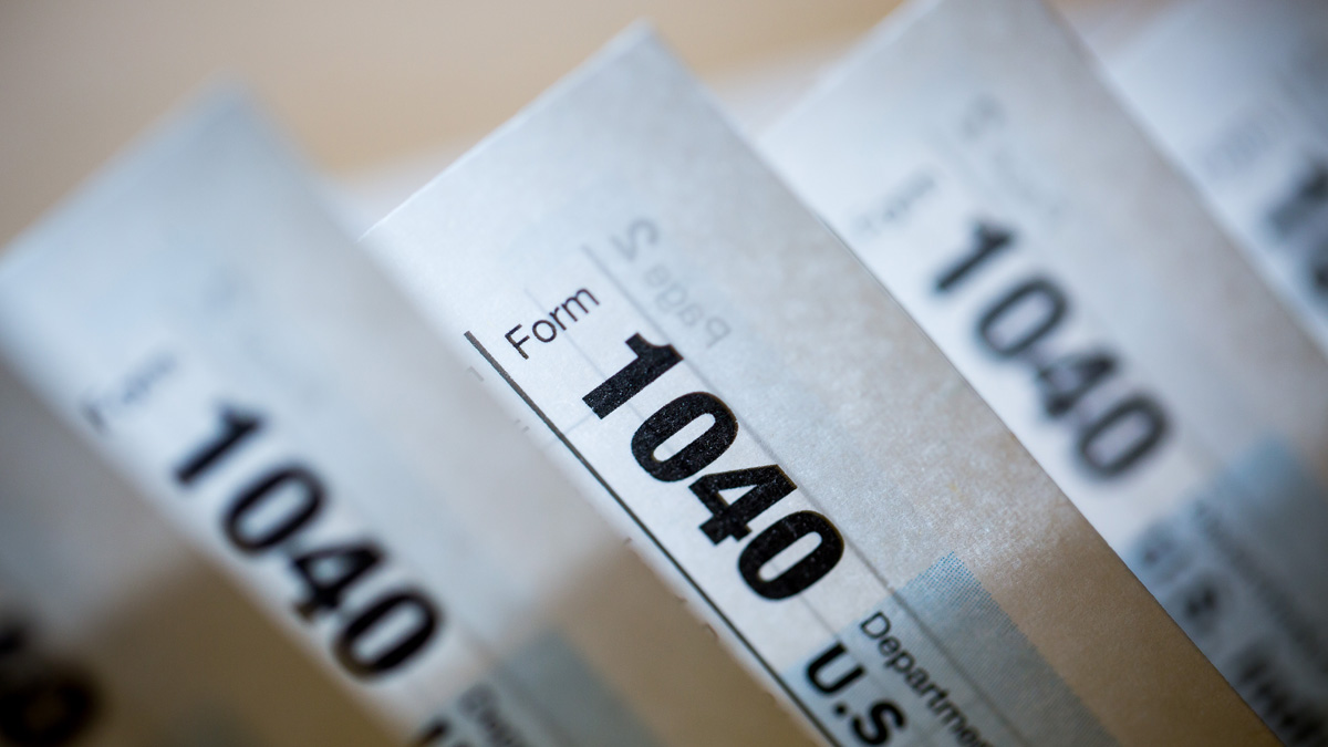 Illinois Officials Will Accept Tax Returns Starting Feb. 12 - NBC Chicago Illinois Officials Will Accept Tax Returns Starting Feb. 12 - NBC Chicago