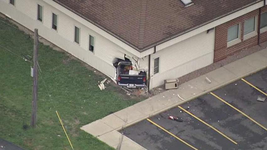 truck-building-chicago heights-1
