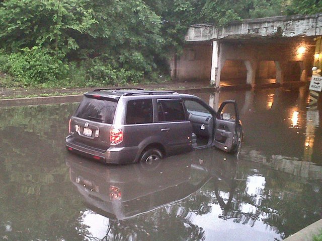 viaduct-flood-061510-1