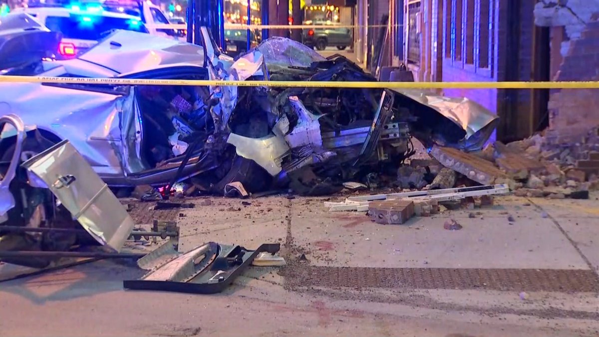 Driver Dead After Car Slams Into Light Pole Building On Nw Side Nbc