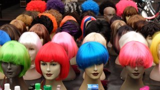 <h1>New York: A Bag of Wigs</h1>