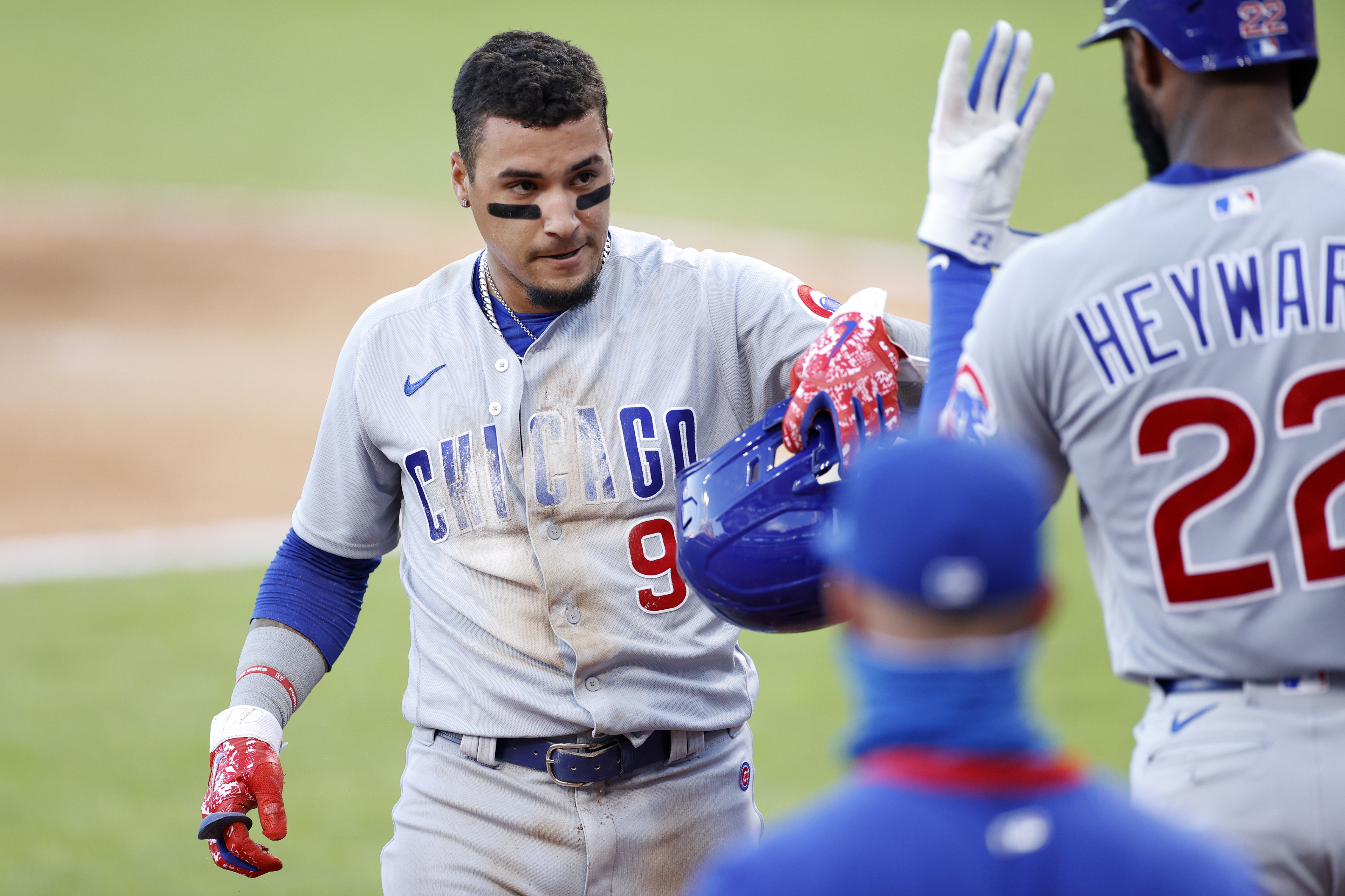 Javier Baez leads red-hot Cubs to another win with home run and