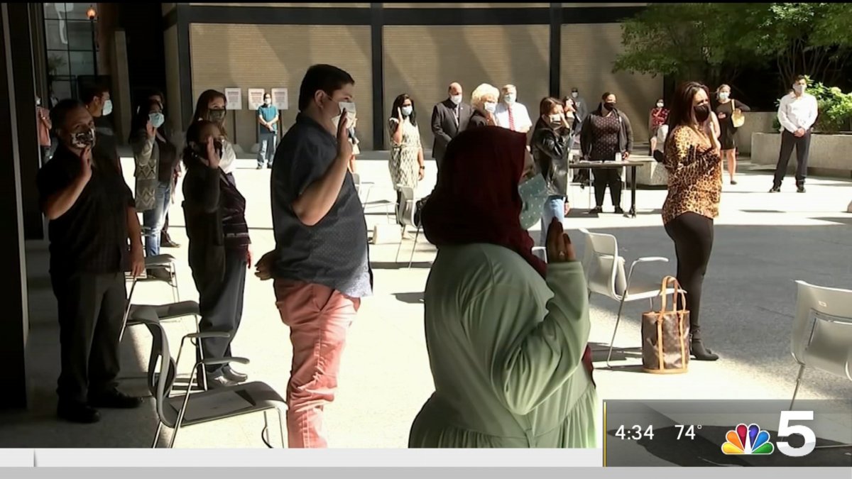 Chicago’s Federal Courthouse Holds First Naturalization Ceremony Since