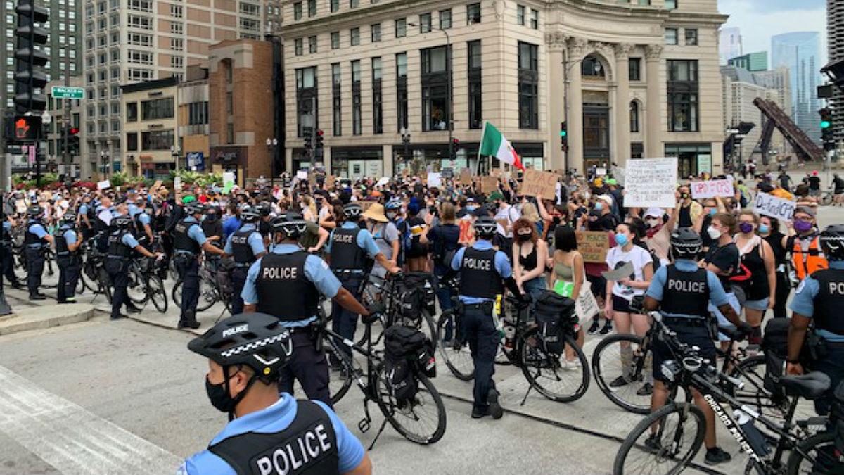 Chicago Protests Live Blog Demonstrators Clash With Police, March Into